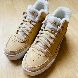 PUMA  - Skye Demi Teddy Women's Sneakers - Size 7.5